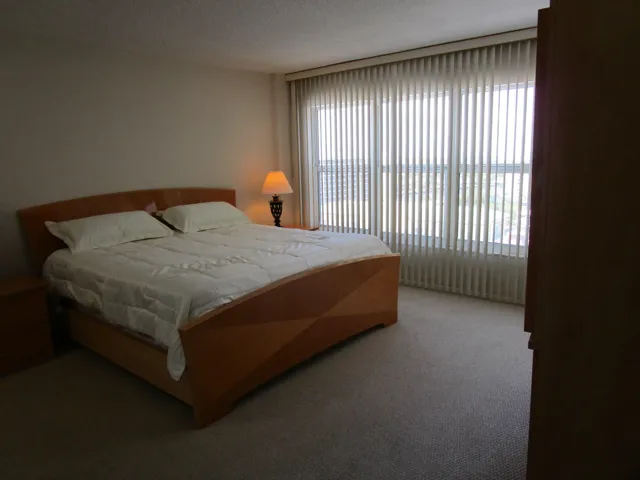 Spacious bedroom