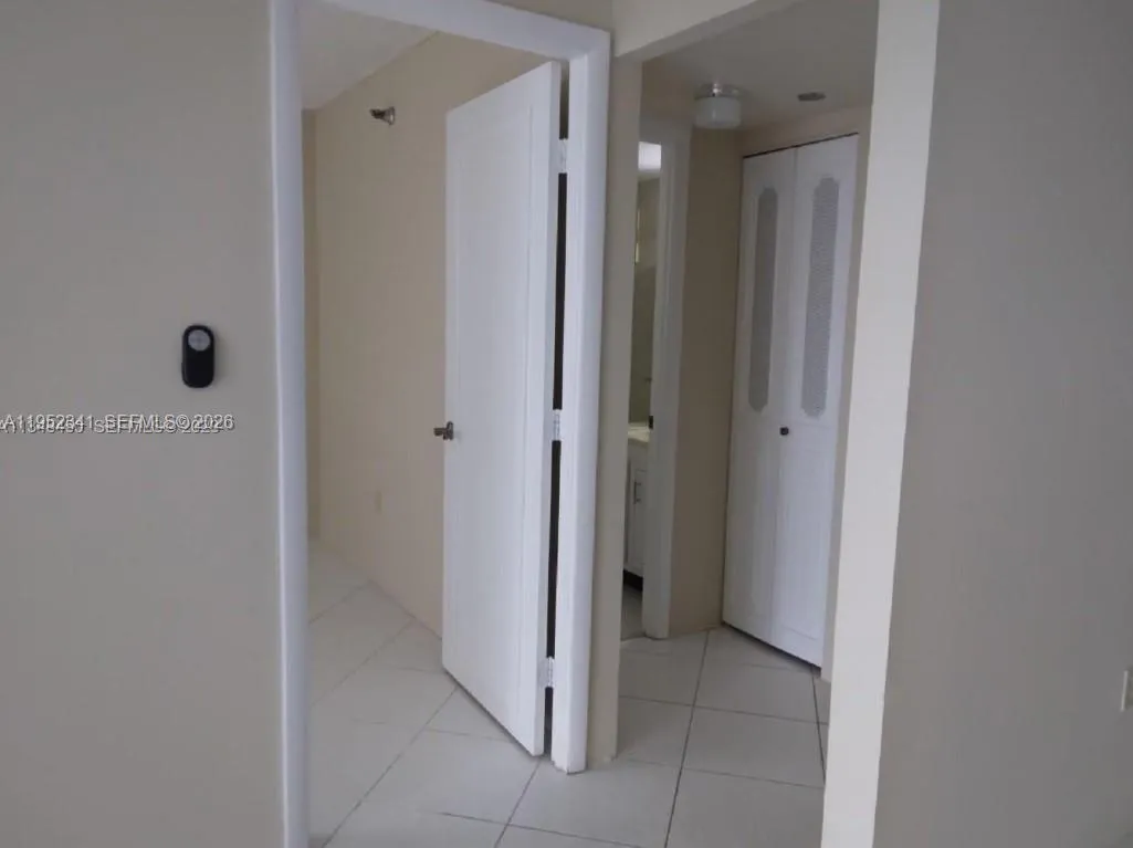 ENTRANCE TO GUEST BBEDROOM & BATH
