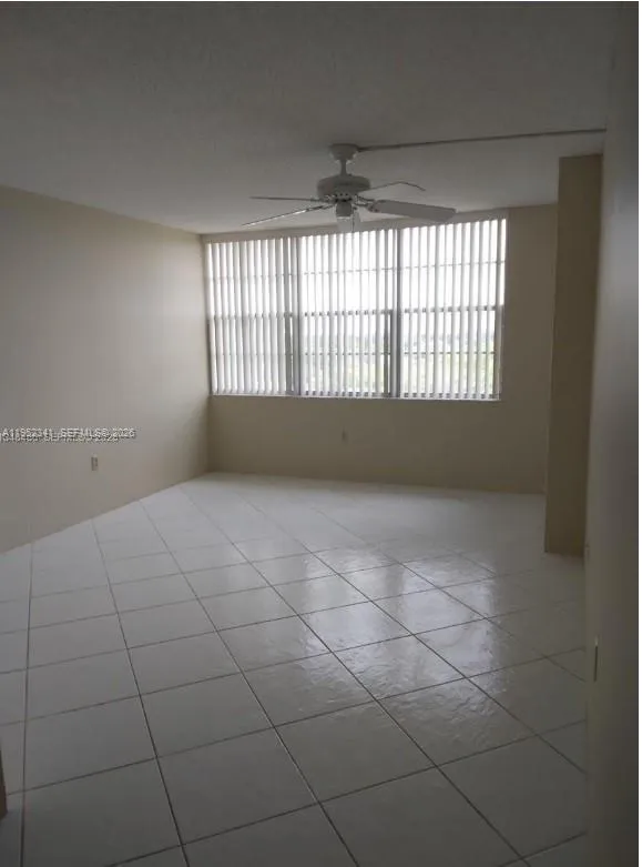 MASTERBEDROOM