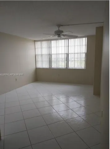MASTERBEDROOM