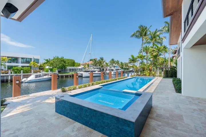 6-web-or-mls-2939 NE 26th Place Fort Lau