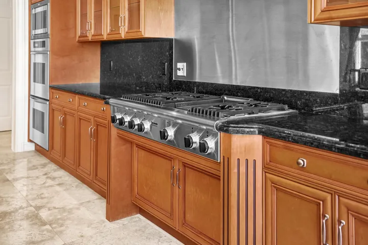 Thermador Gas 6 Burner Cooktop with Griddle