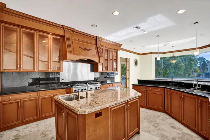 Kitchen with Island