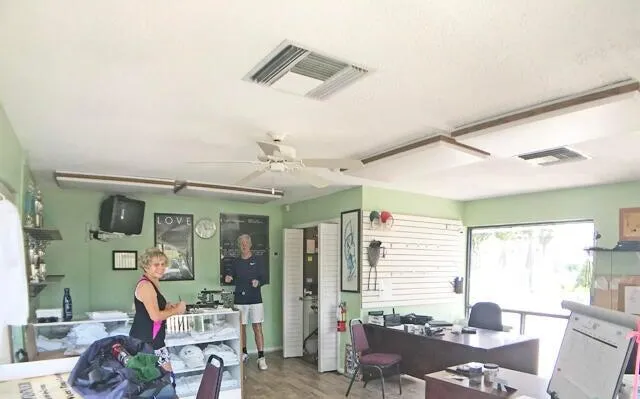 TENNIS PRO-SHOP INTERIOR