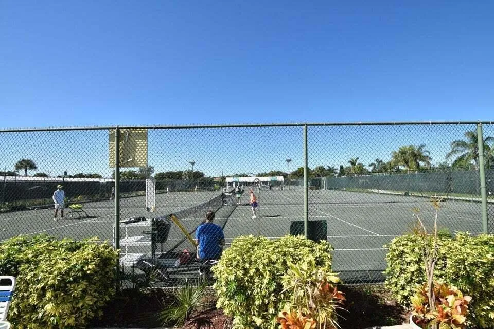 21 - TENNIS AREA