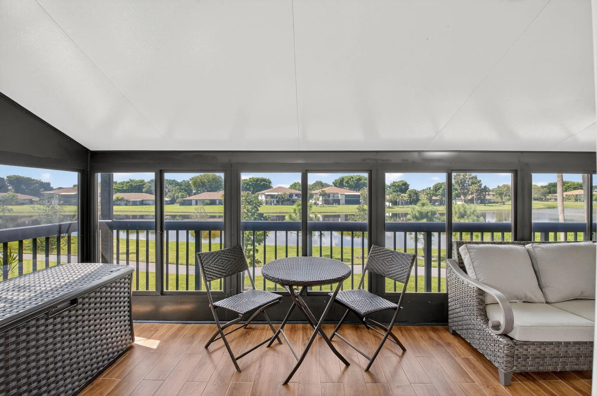 REAR BALCONY