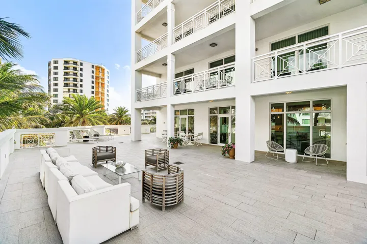054-3200SouthOceanBoulevard-201-Highland