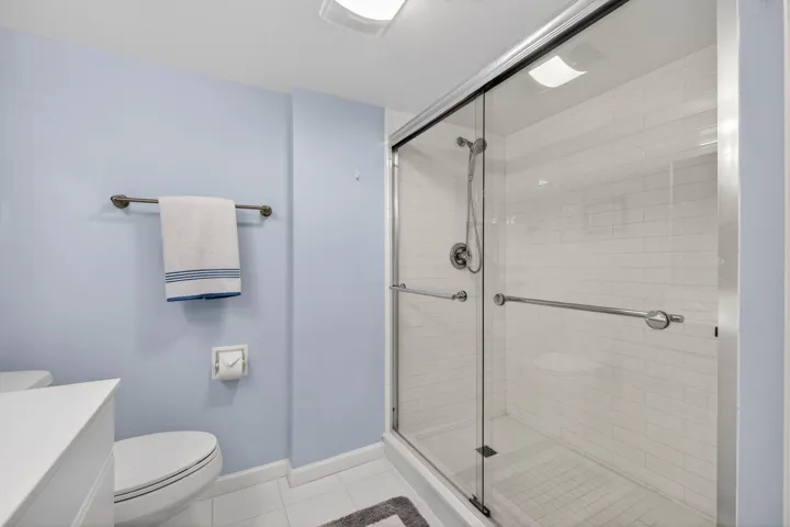 MASTER SHOWER...