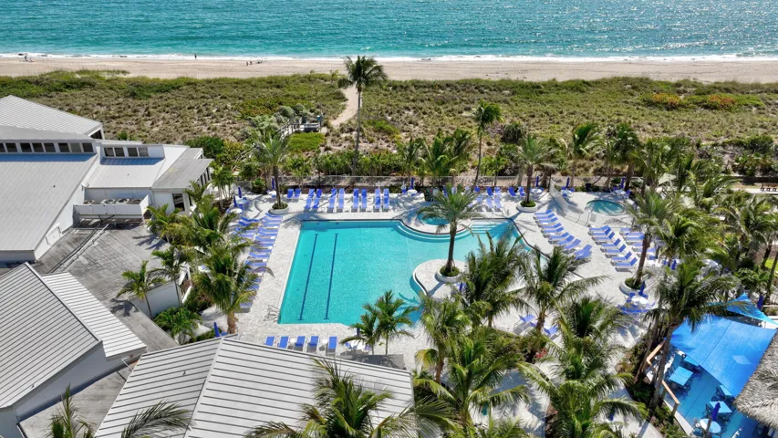OCEANFRONT POOL............