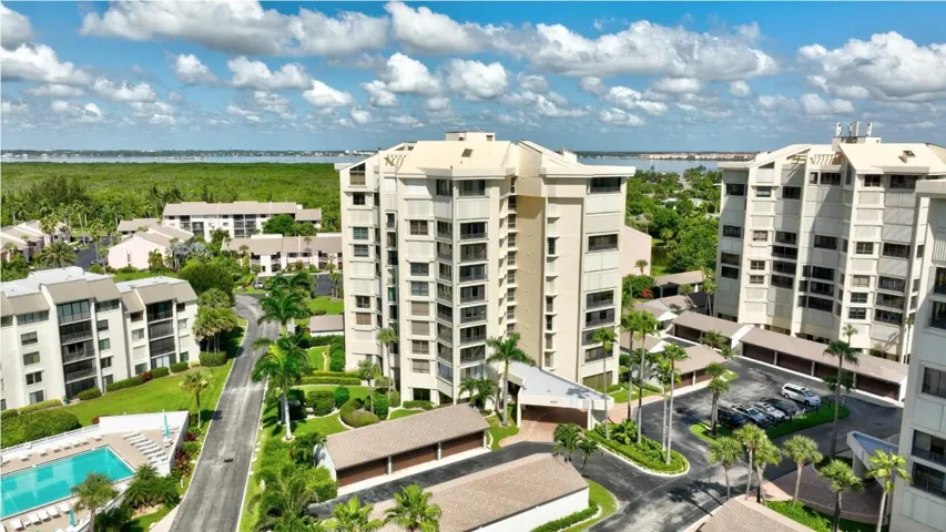 SEASCAPE 4200 BUILDING