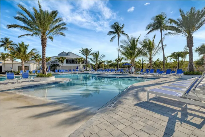 MAIN POOL........