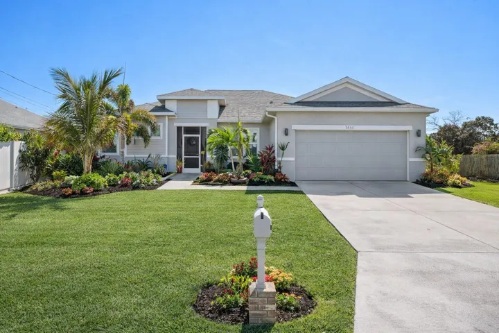 Homes landscaping has been virtually improvised