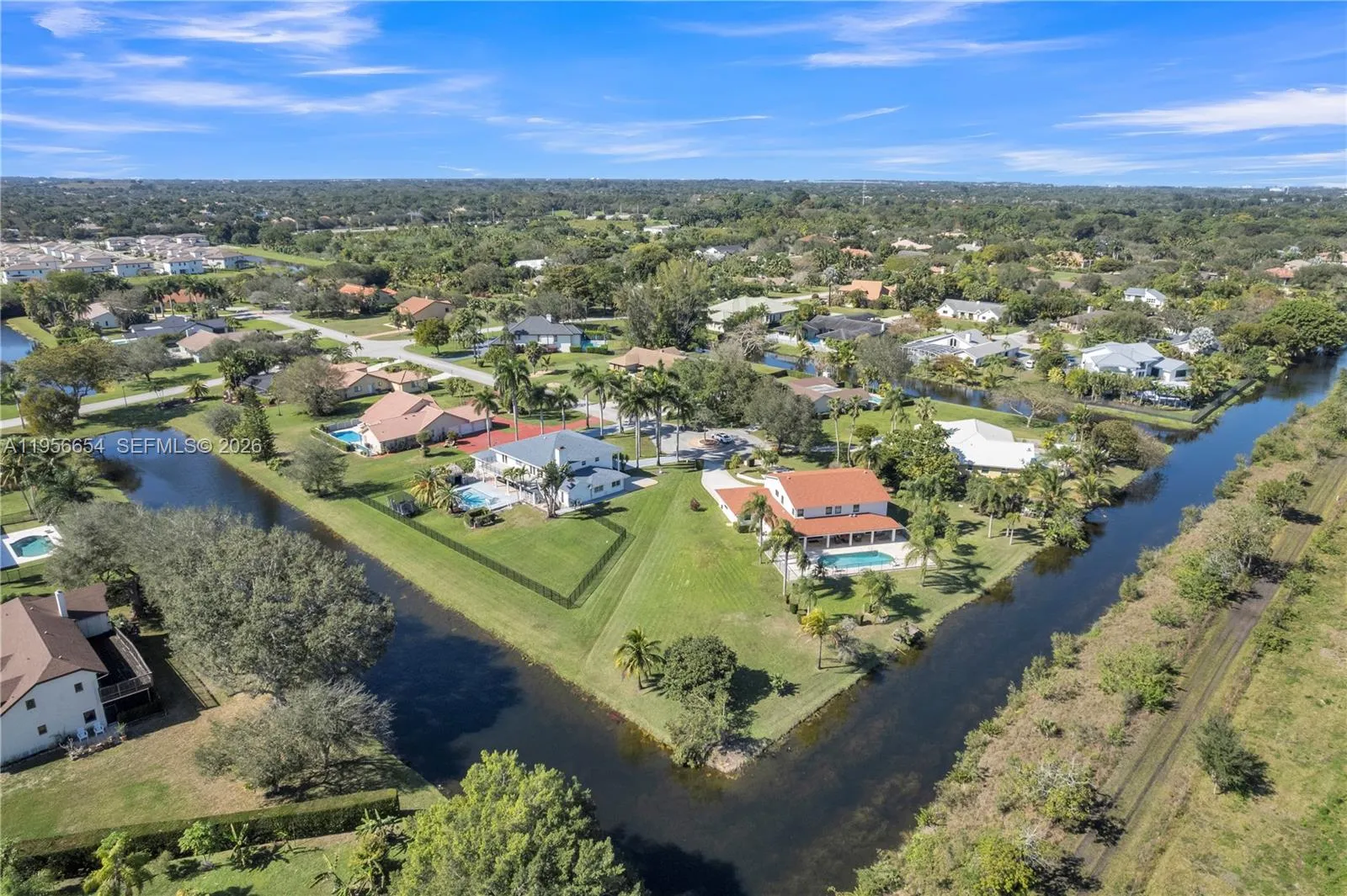 Property photo 99