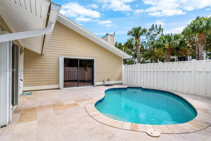 Private pool for unit