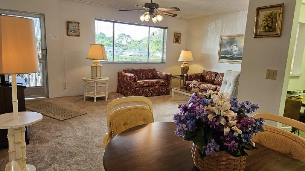 300 209 2 Living Room