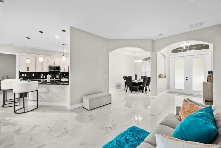 living room/kitchen