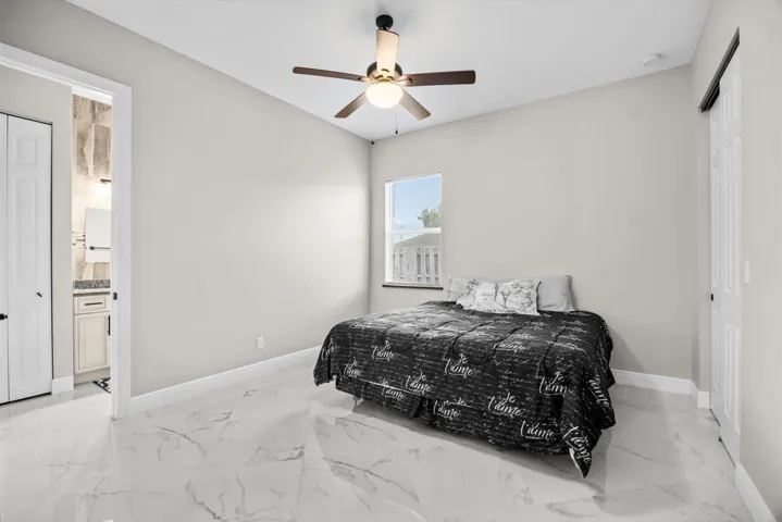 bedroom.3