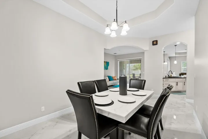 dining.3