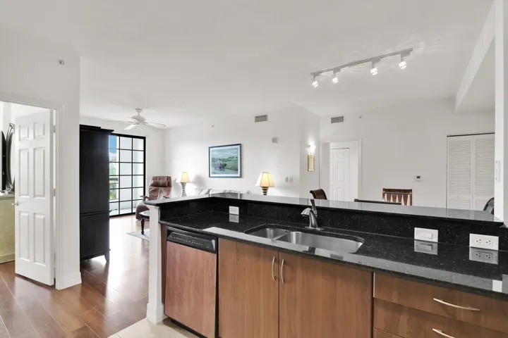 Open kitchen