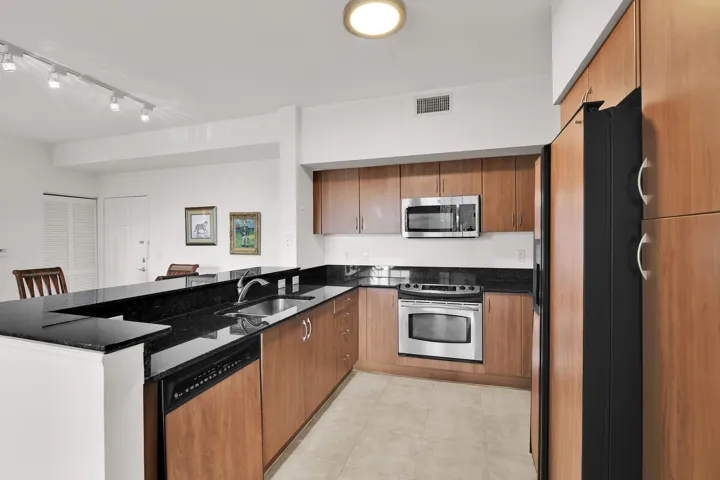 Open kitchen