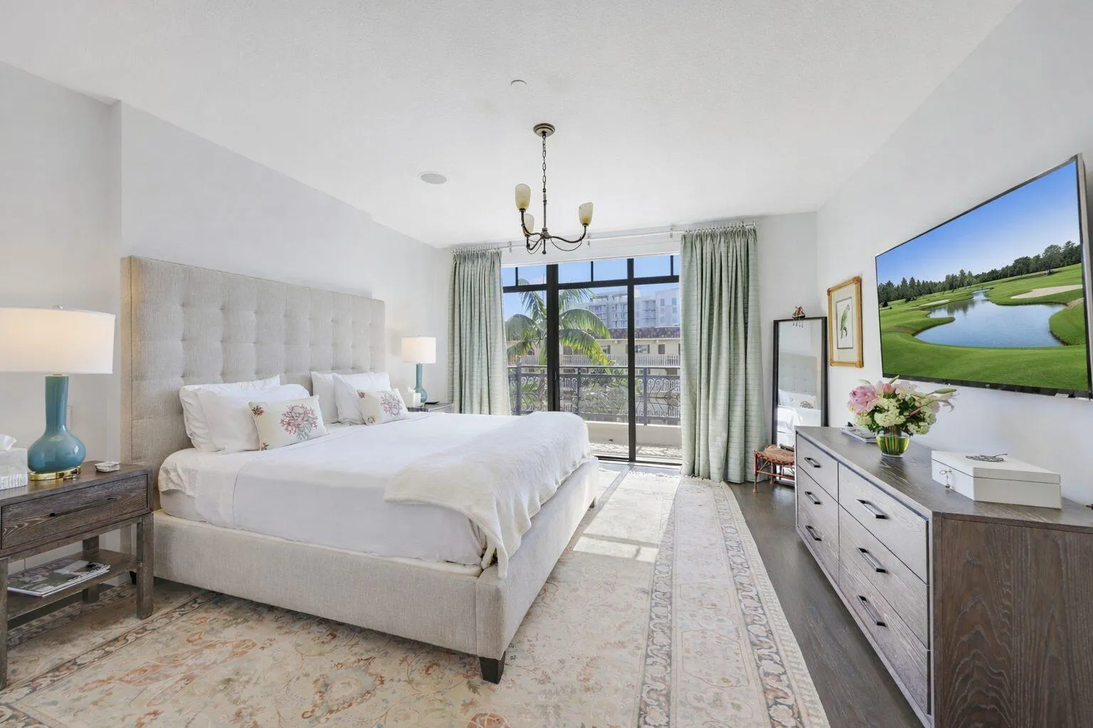 Spacious Primary Suite