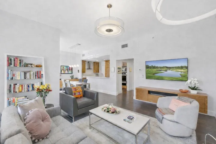 #TH7 Living Room Orchid Bowl Staged