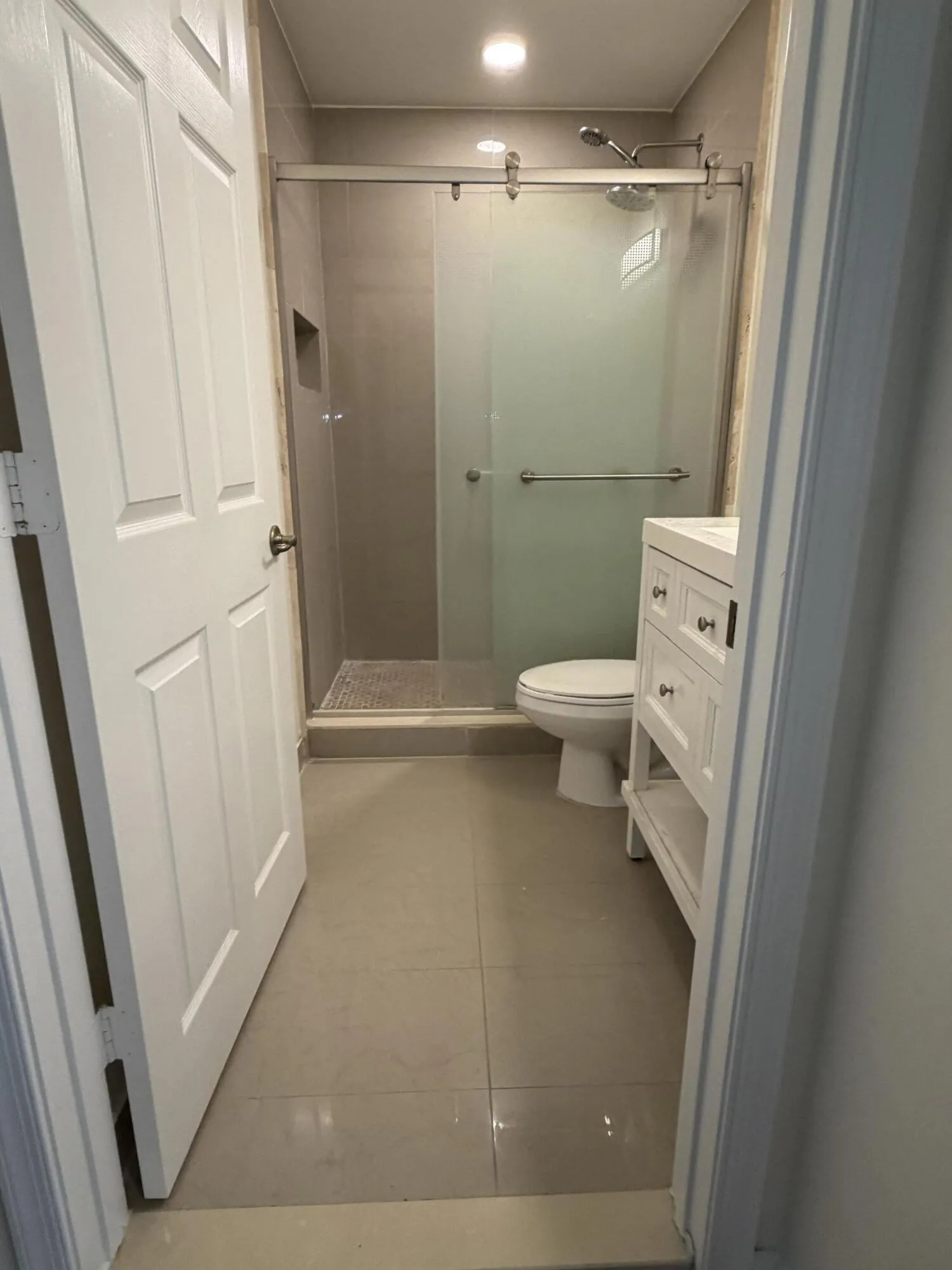 upstairs full bath