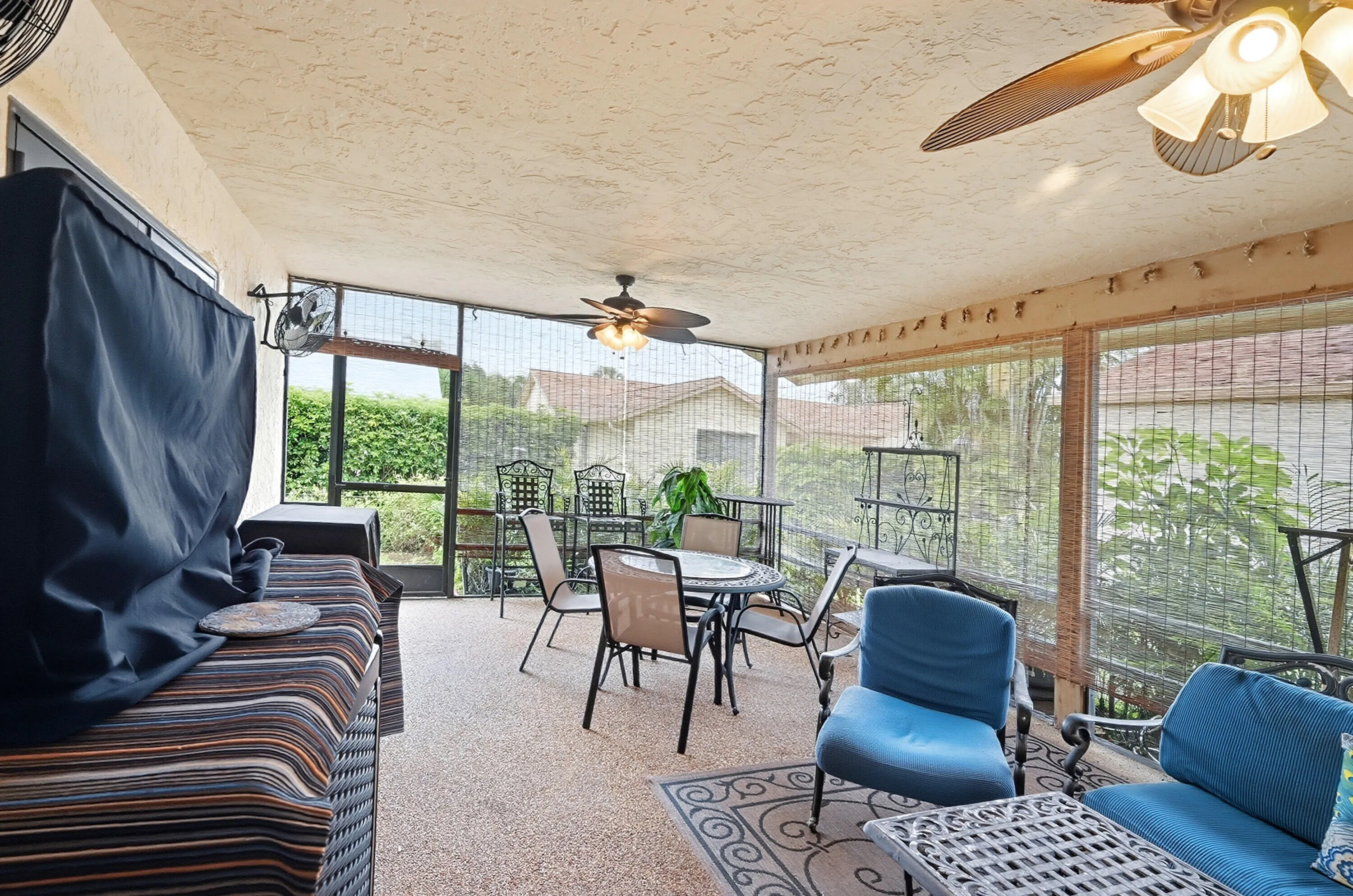 Covered / Screened Patio