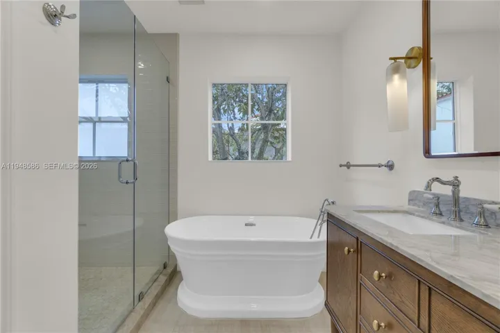 Primary En-Suite Bathroom