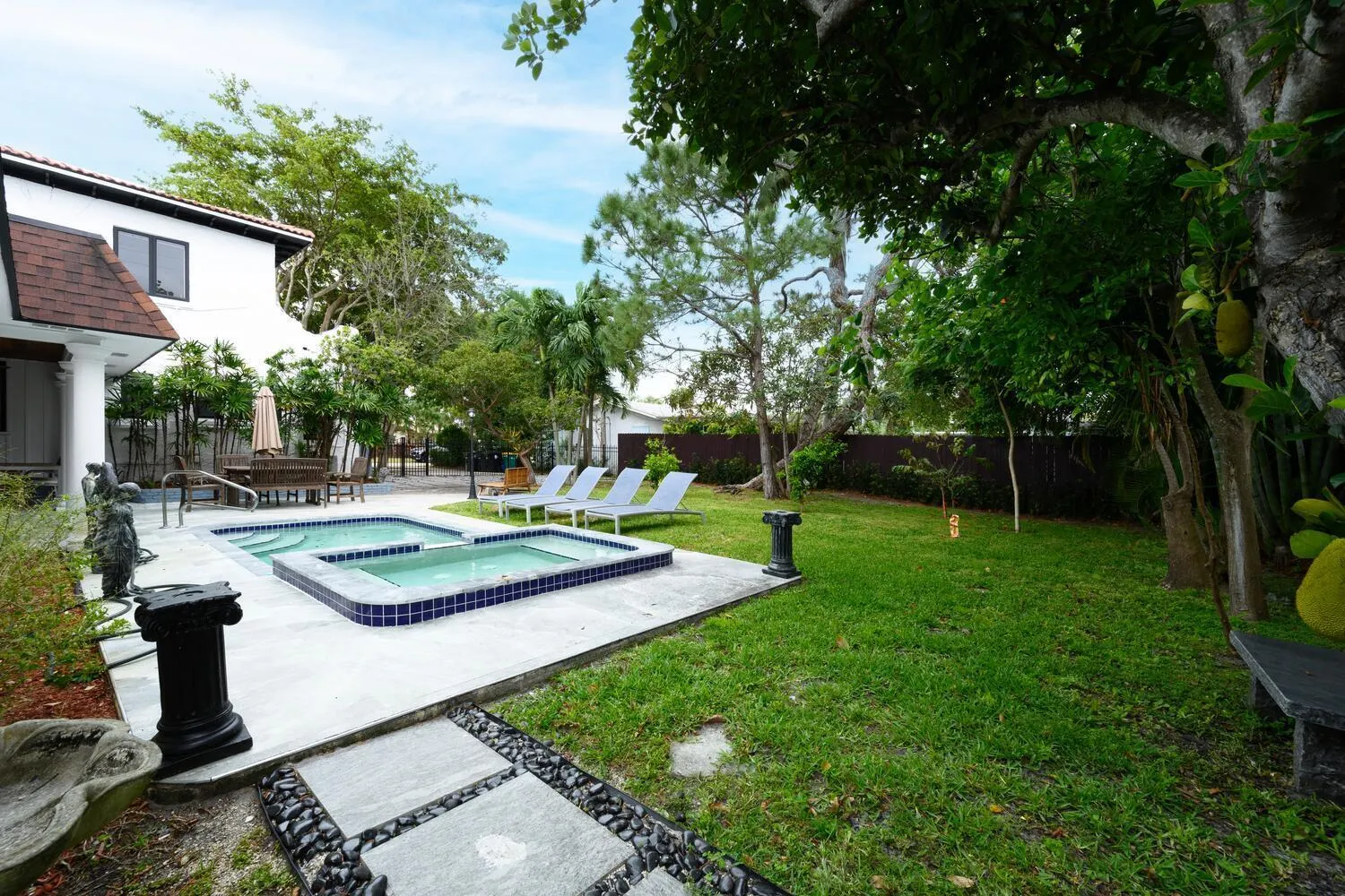 1629 S Lakeside Dr Lake Worth-large-024-