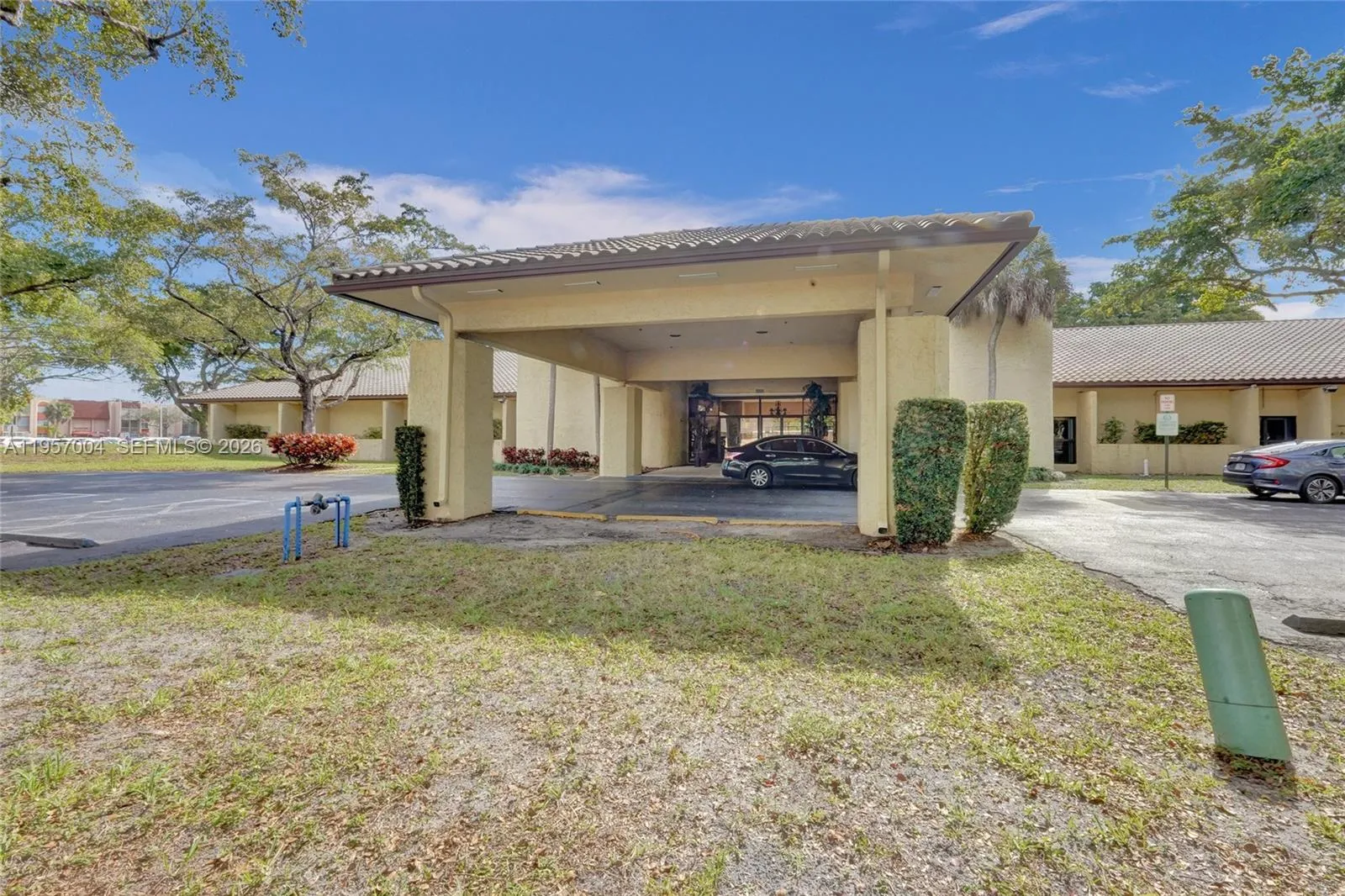 The clubhouse features a beautiful pool, on-site staff, and a fully-equipped gym, offering a complete and convenient space for relaxation and fitness