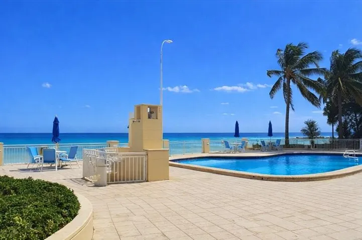 Oceanfront Pool