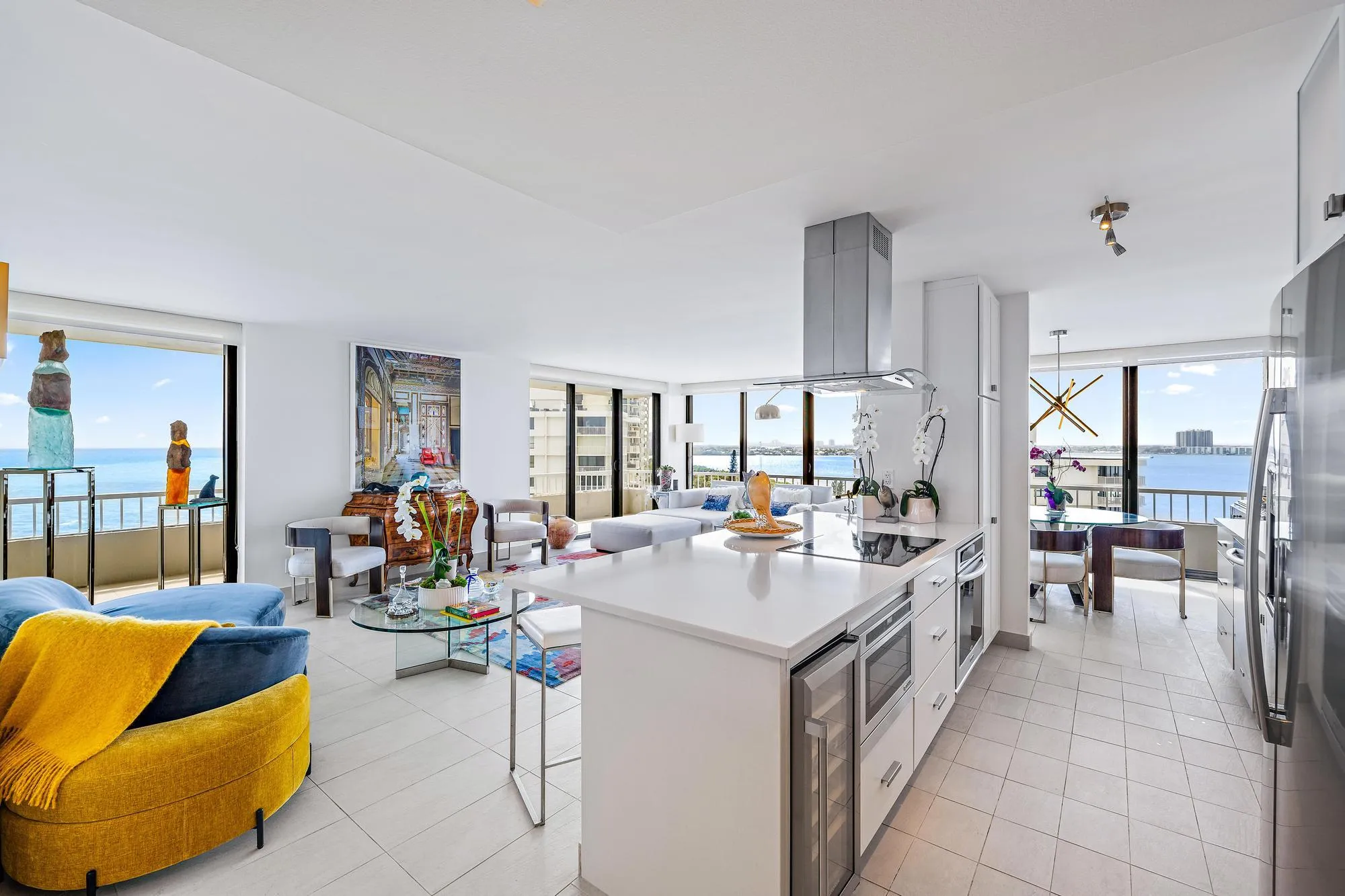Kitchen & Living