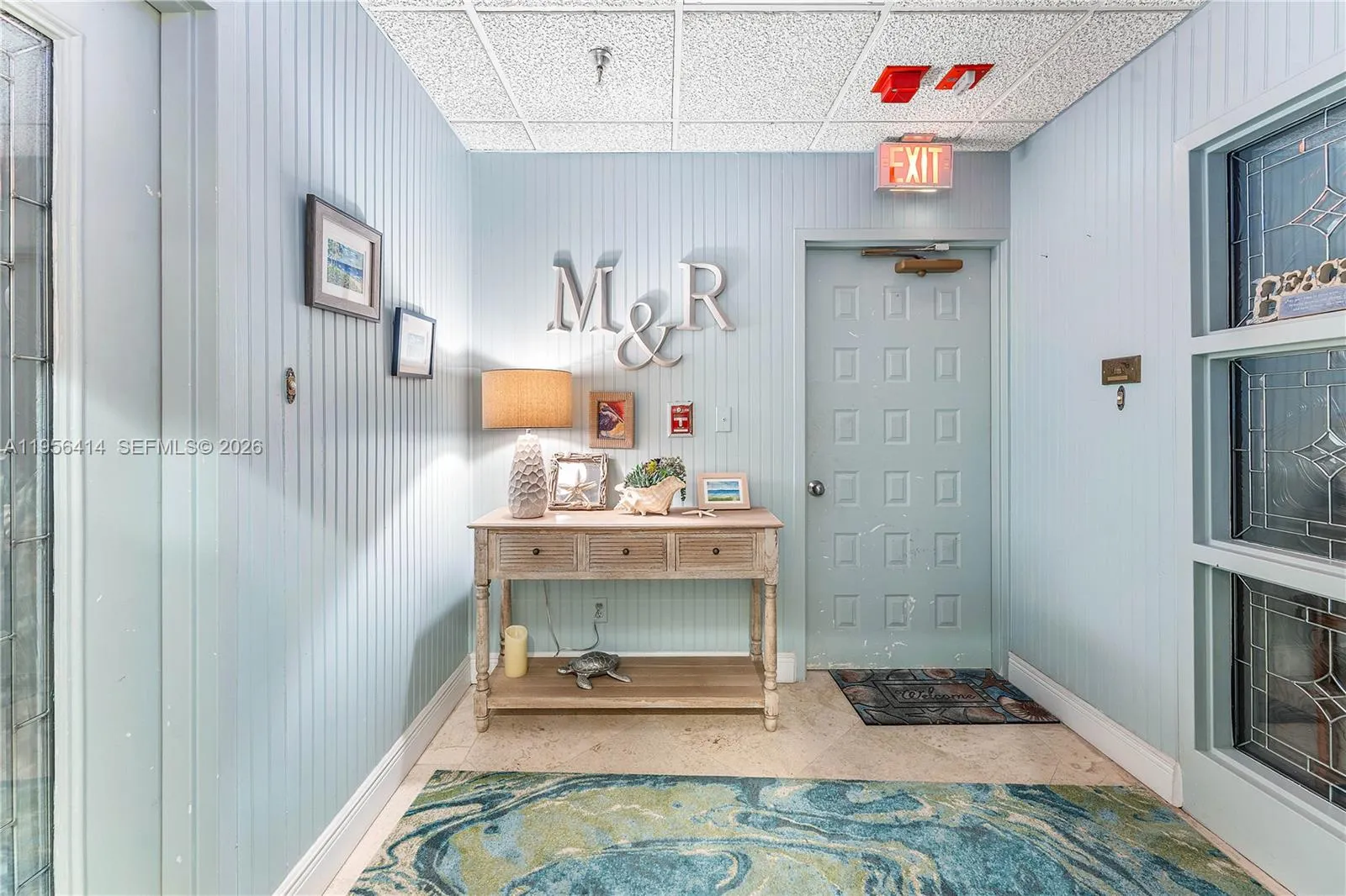 2nd floor entry foyer shared by one other unit