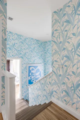 mls_STAIRCASE_VERTICAL_EB