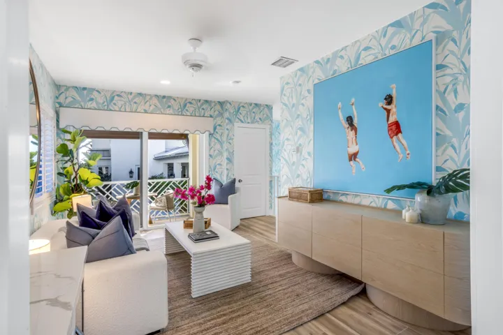 mls_CLUBROOM_ANGLE_EB
