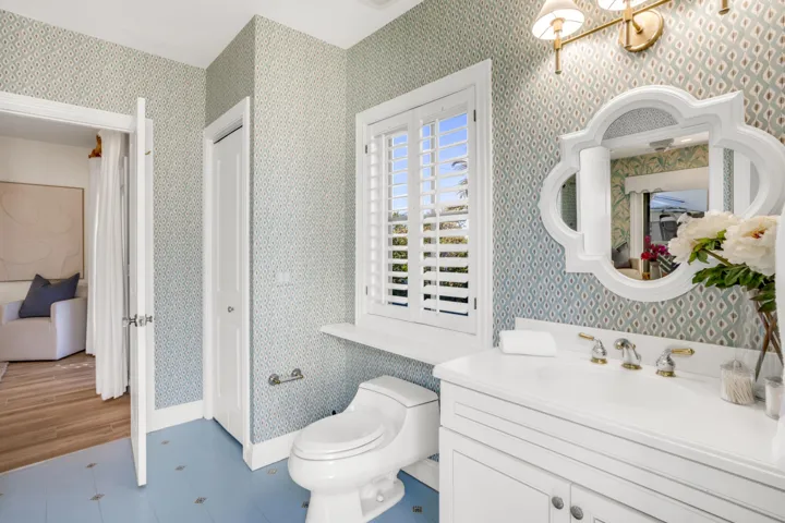 mls_BATHROOM_1_EB