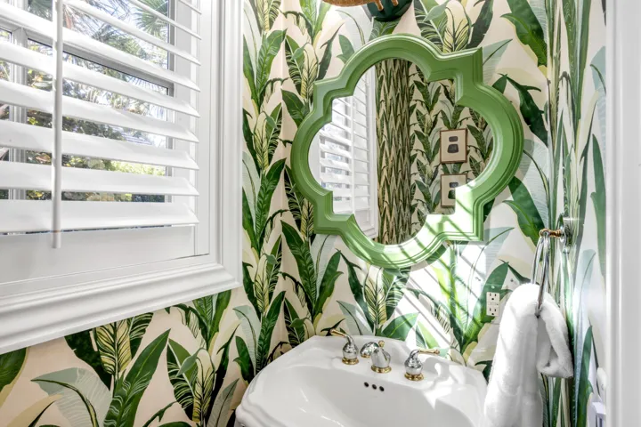 mls_POWDER_ROOM_EB