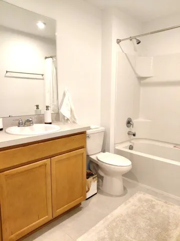 2nd bathroom 2