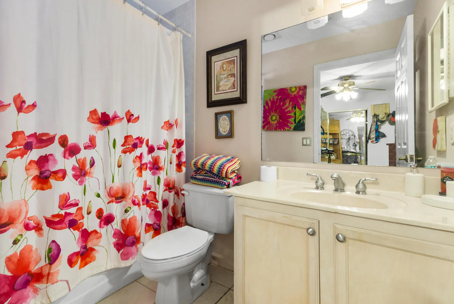 2nd Master bathroom.