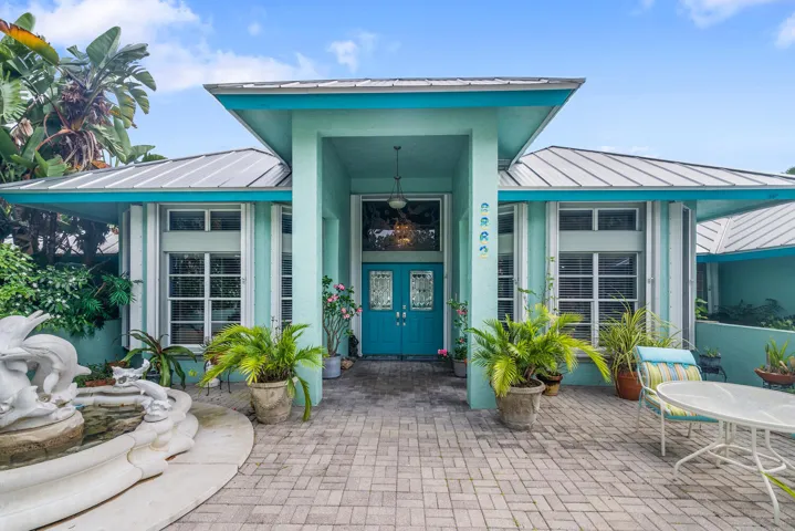 8862 Estate Dr-large-001-034-DSC7909-150