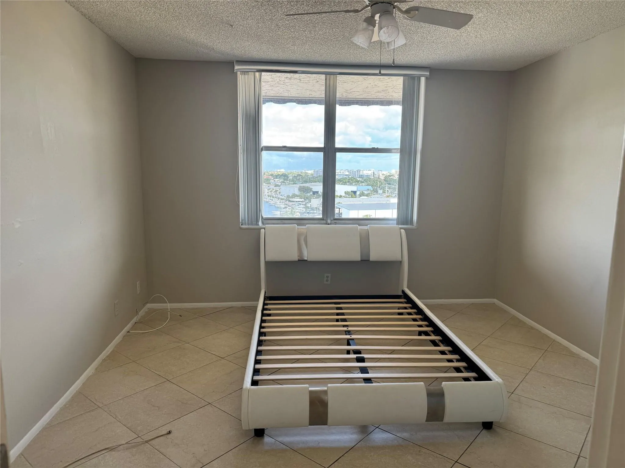 HUGE PRIMARY BEDROOM WITH DIRECT WATERVIEWS