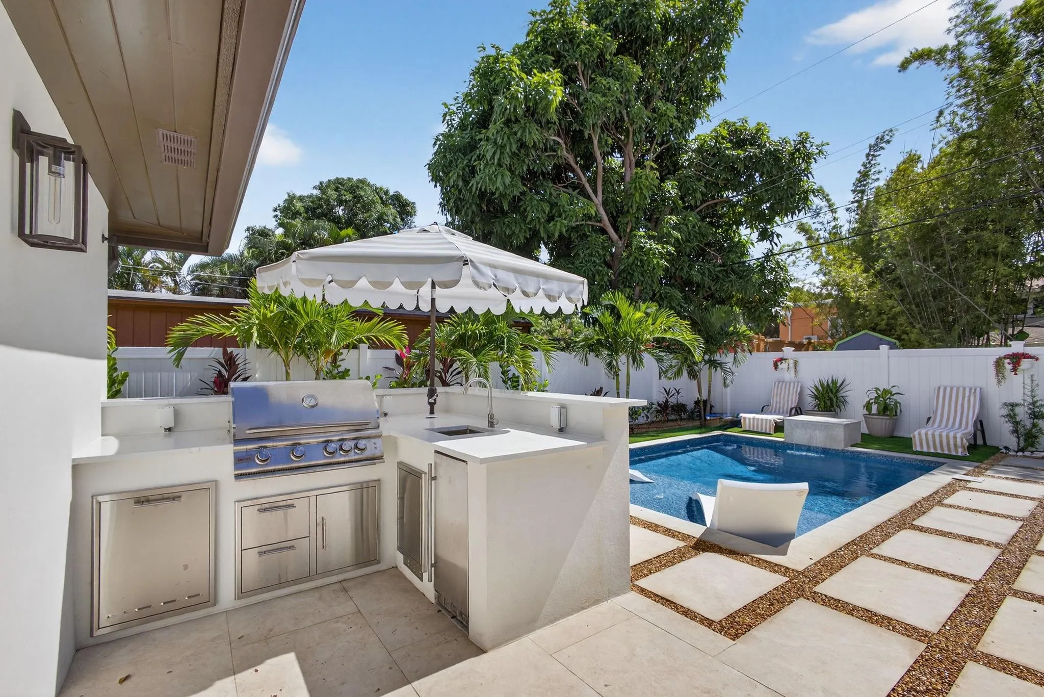 Outdoor Kitchen