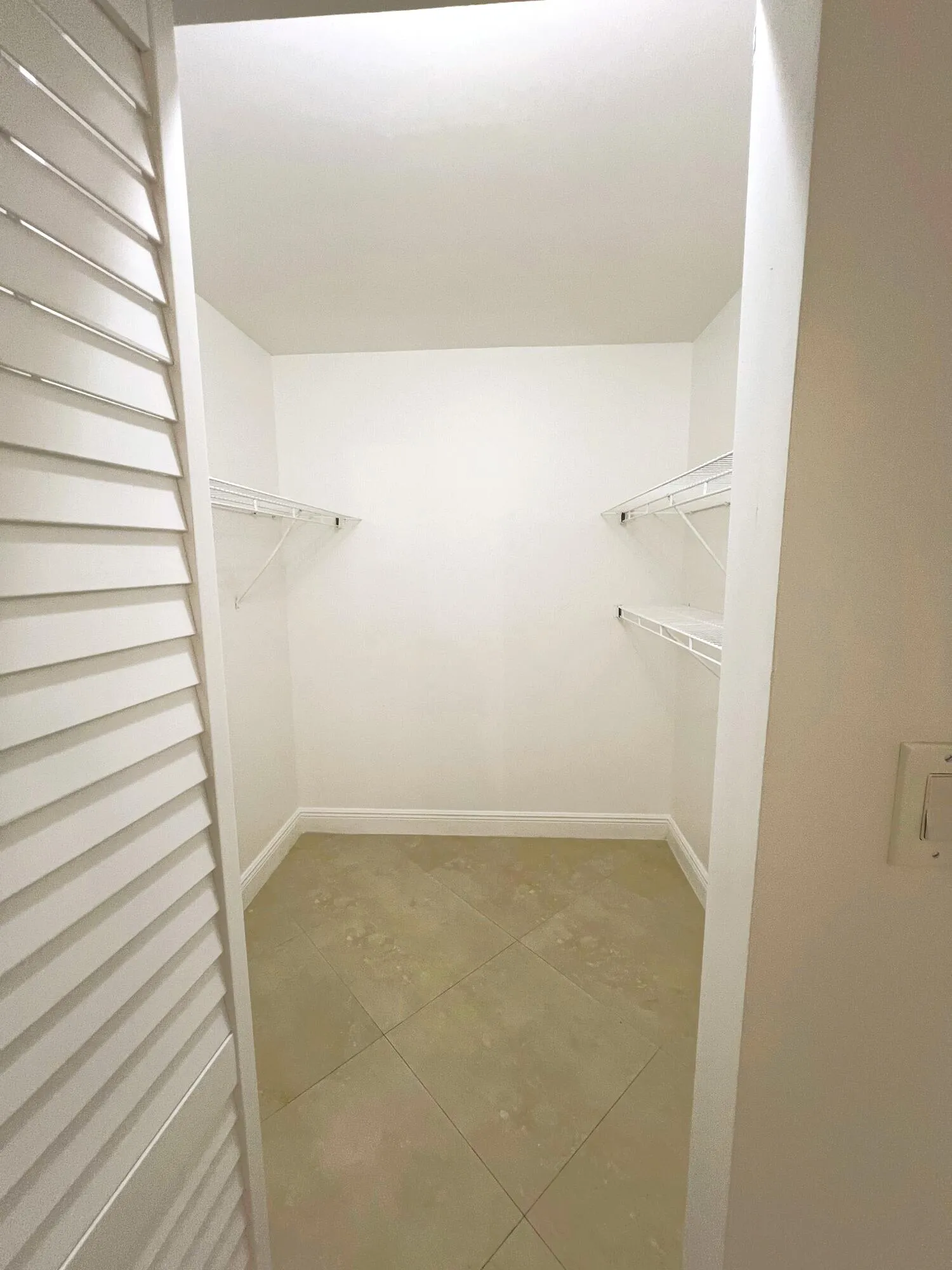 Main Bedroom Closet