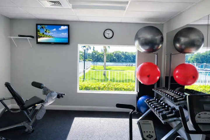 Colonial Club Clubhouse Gym