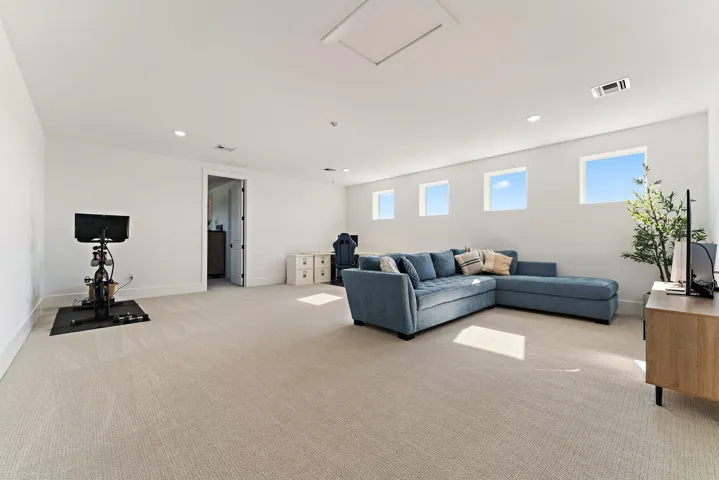 2nd Floor Loft
