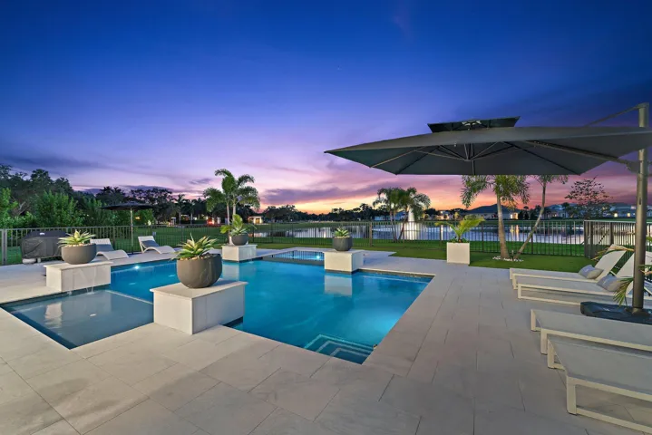 Pool & Deck