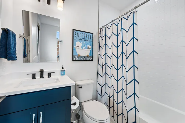 2nd FL Guest Bath