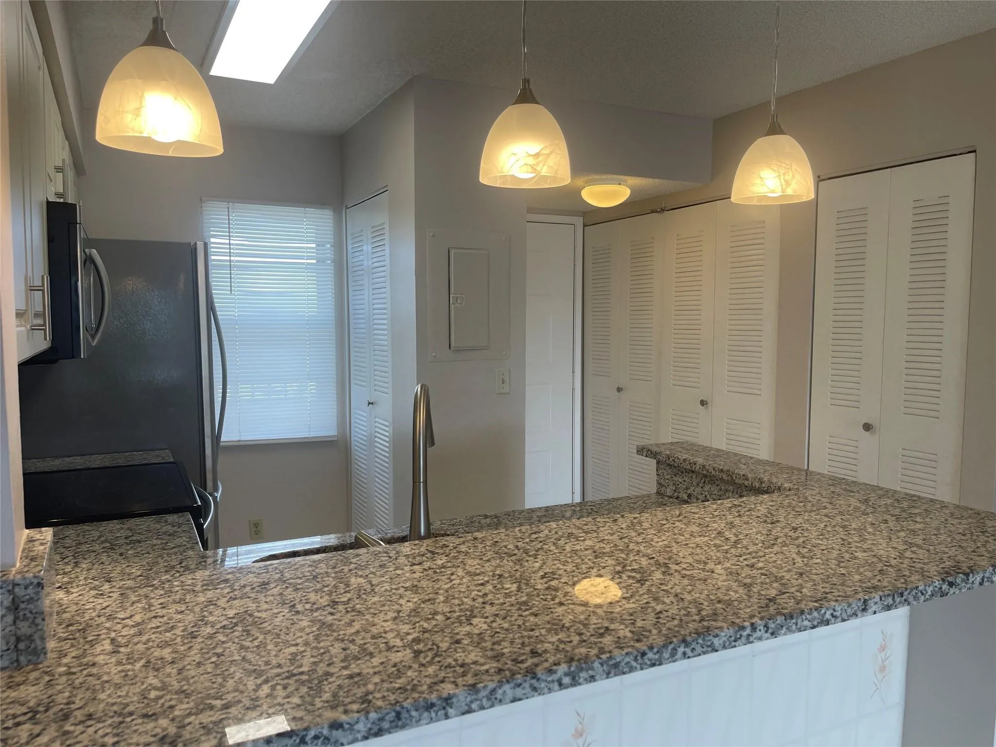 Granite Counter-tops!
