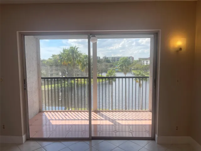 Full size balcony!